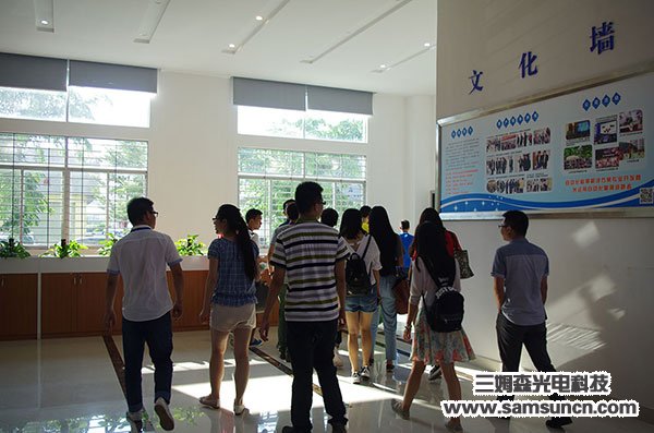 Peking University College of Engineering Doctoral Student Service Group and town leaders came to carry out practical research on the theme of "intelligent manufacturing" in our company_hjhb861.com